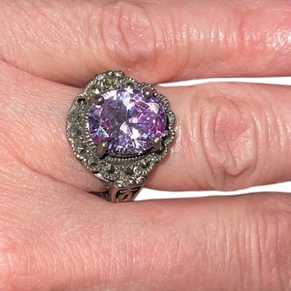 CW 925 Sterling Silver Marcasite & Purple Glass Statement Ring – Size 6